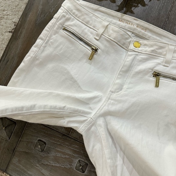 Michael Kors Izzy Cropped Jeans - Picture 10 of 13